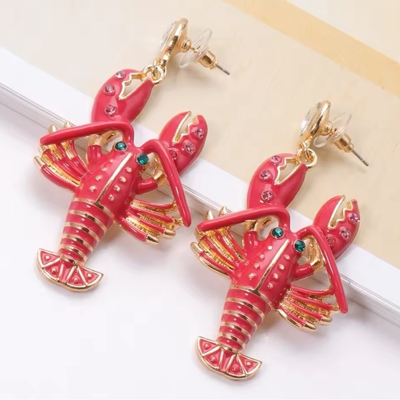 Lobster Pink Gold Earrings - Picture 9 of 16